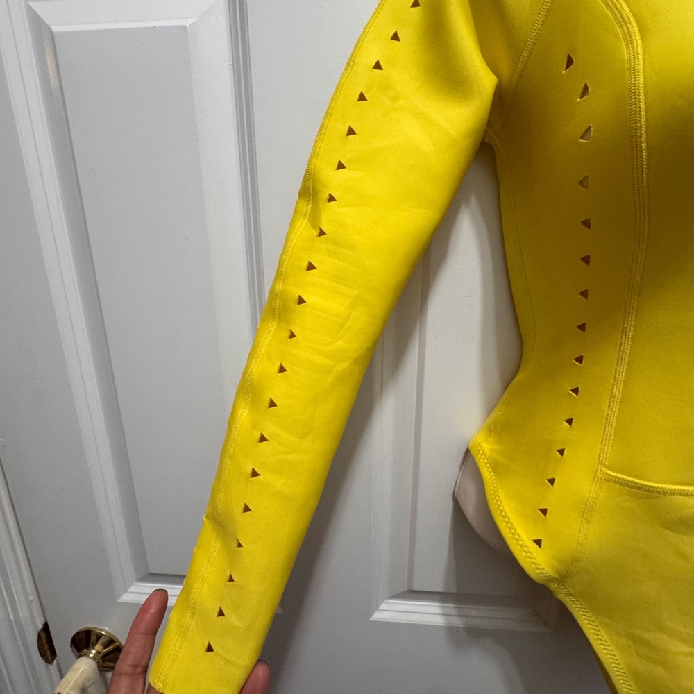 GIGI C Yellow Riley One Piece Swimsuit surf suit size m - Picture 8 of 8